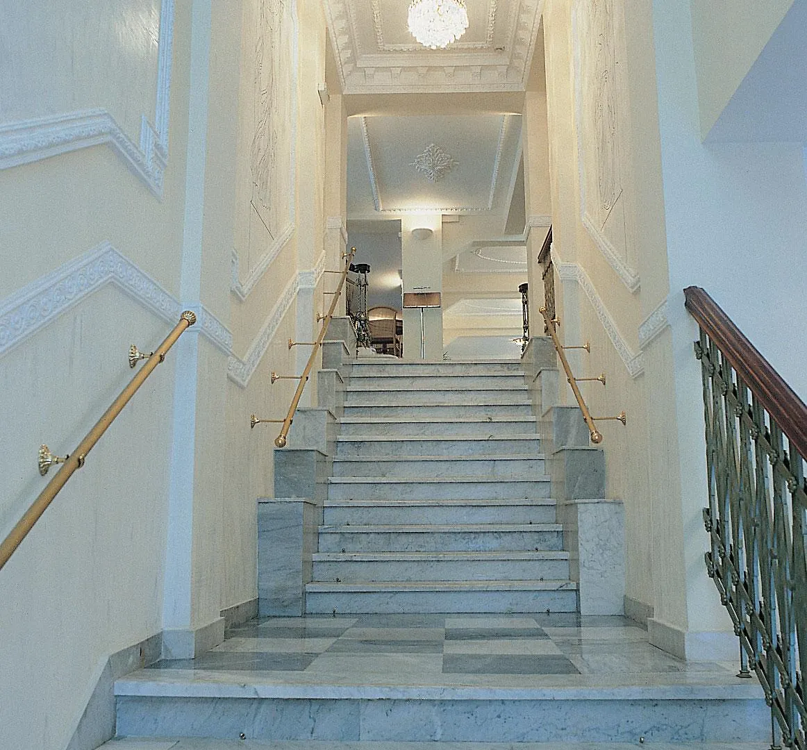 Minerva Premier Hotel Saloniki 4*,