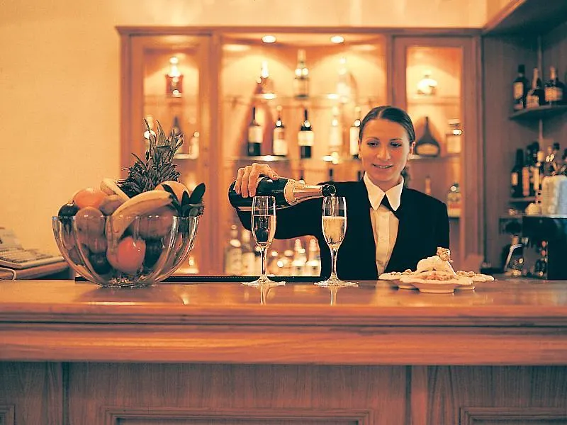Minerva Premier Hotel Saloniki